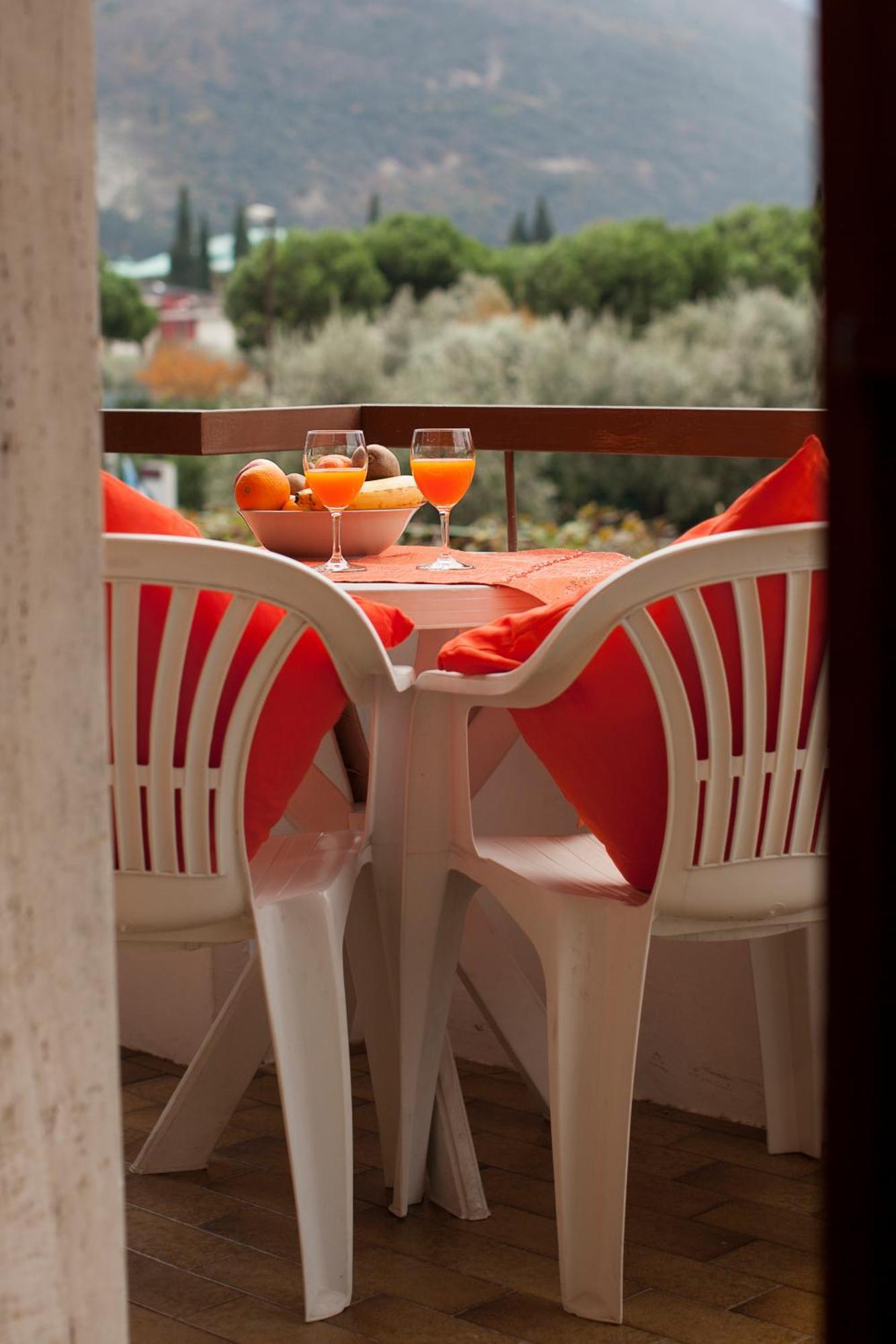 Casa Lucia Apartment Torbole Sul Garda Phòng bức ảnh
